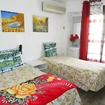 Ξενοδοχείο Paris Star 2*