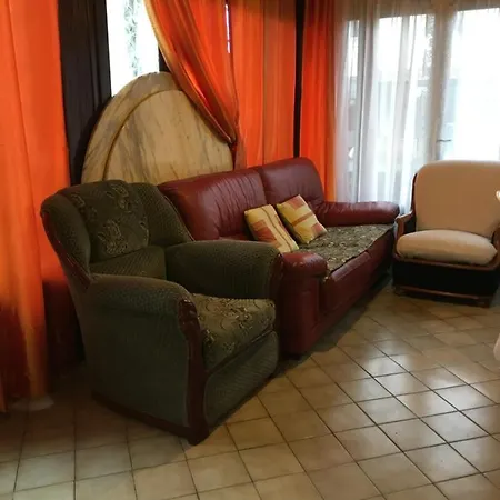 Paris Star 2*