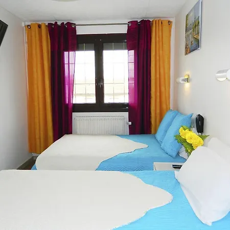 Отель Paris Star